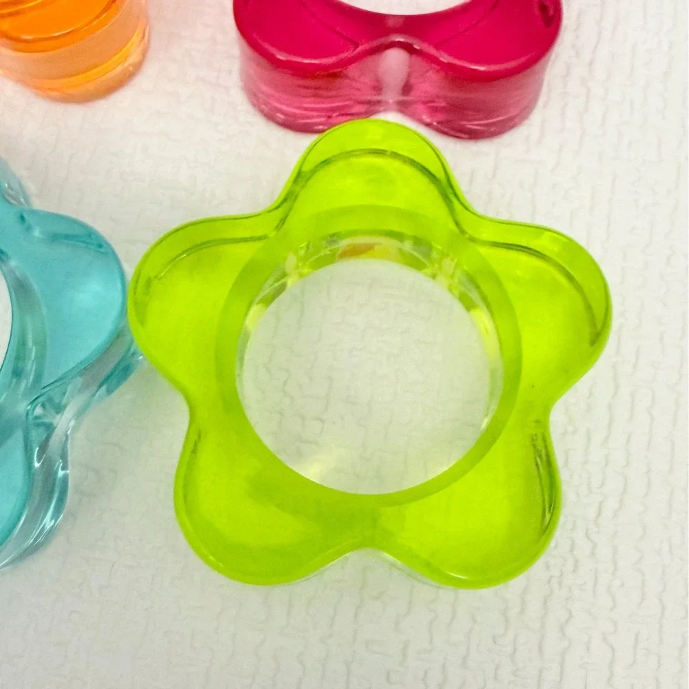 Vintage Napkin Rings Acrylic Apple and Flower Lot 17pc Clear Multicolor